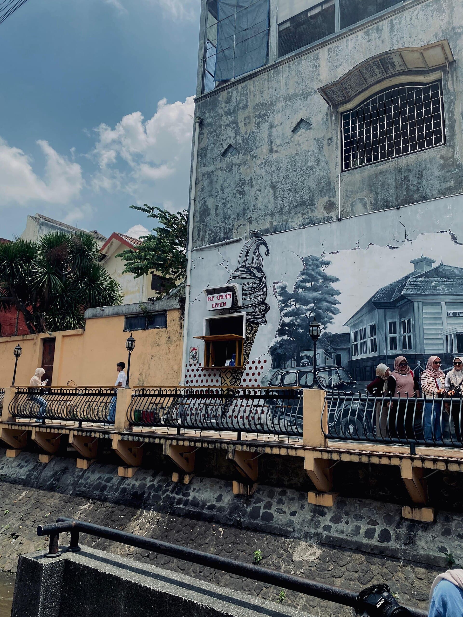 Kampoeng Heritage Kayutangan, kawasan bersejarah dengan mural